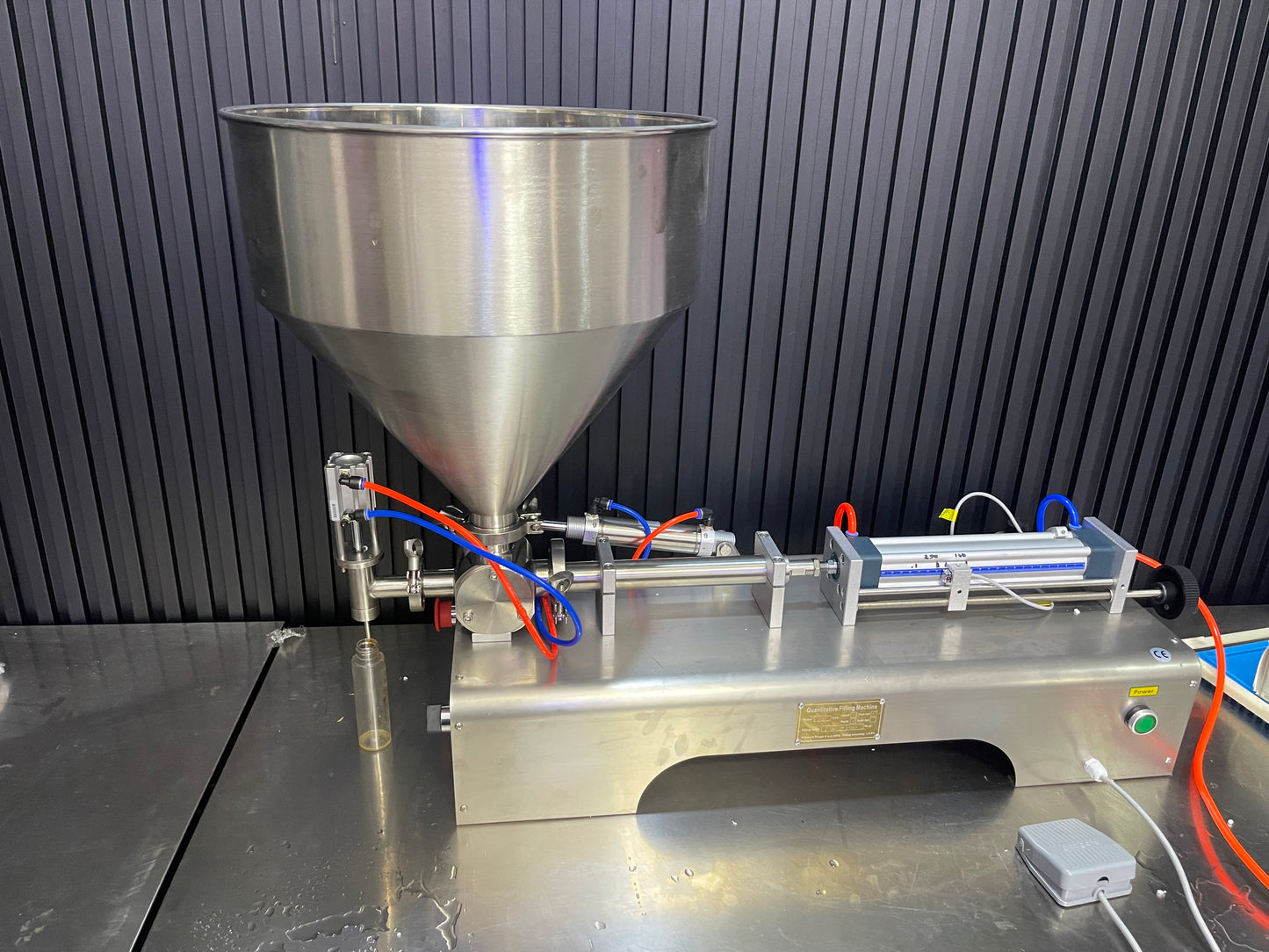 Single Nozzle Paste/Cream Filling Machine