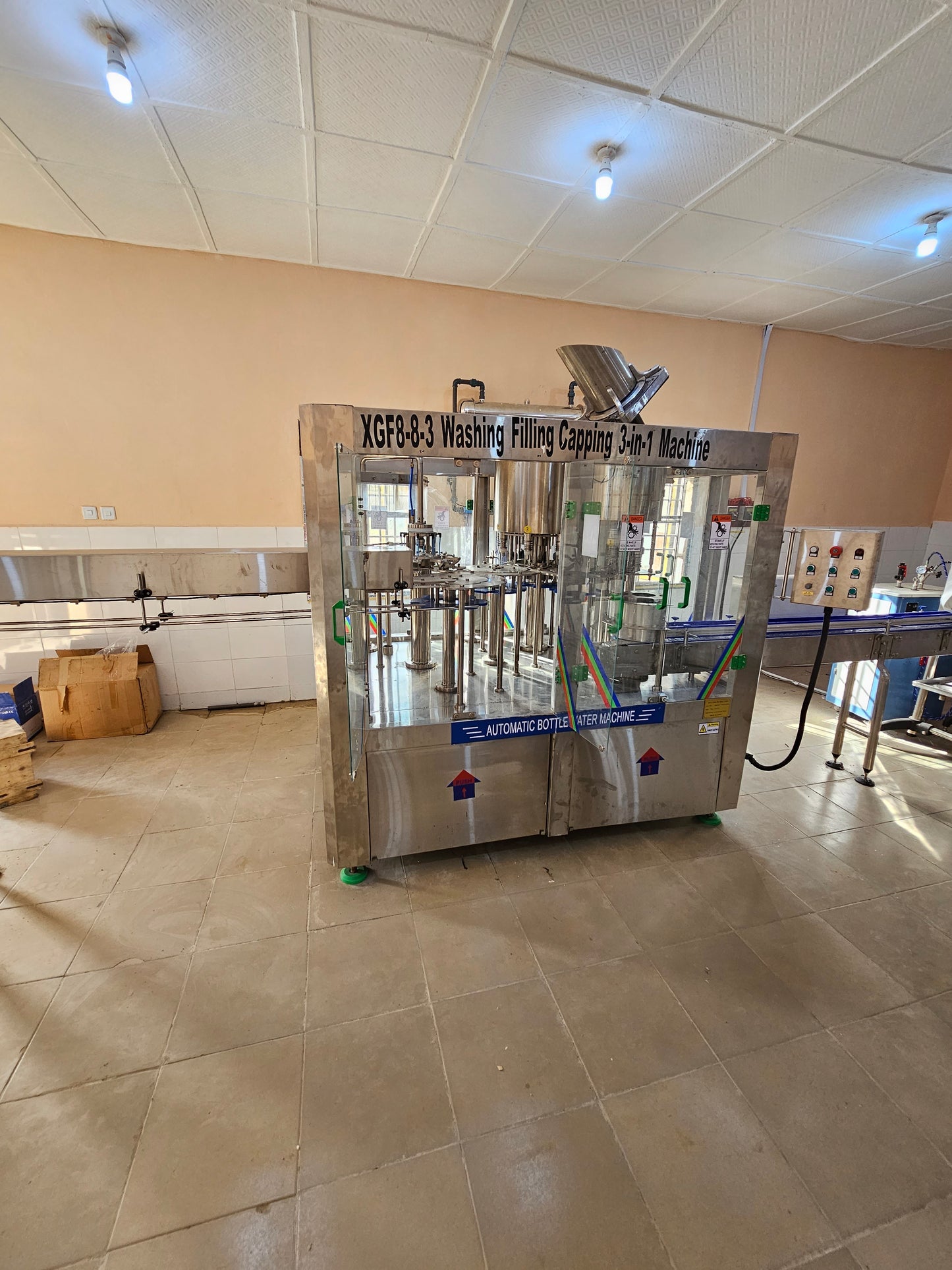 BOTTLE WATER MACHINE 8-8-3