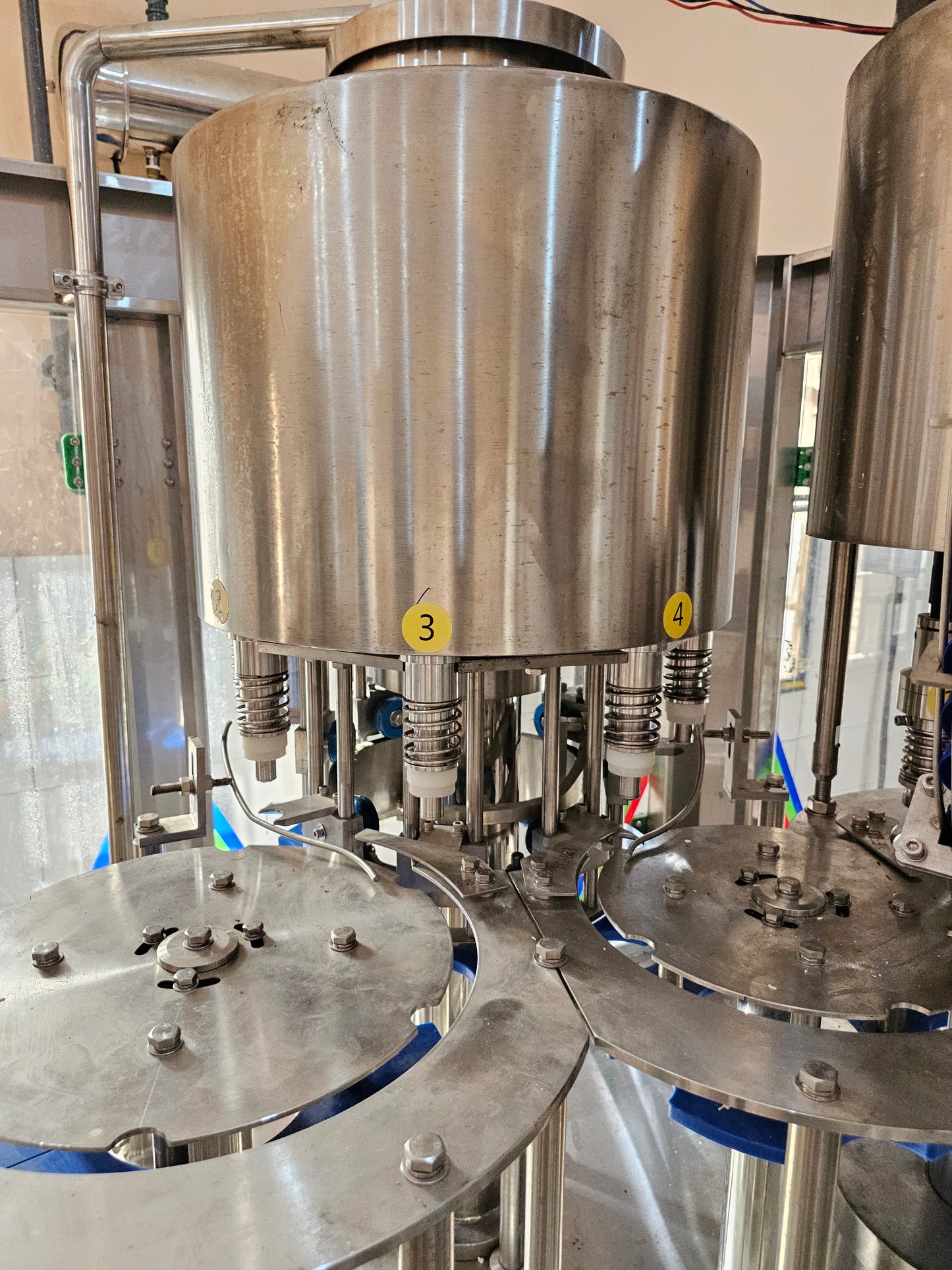 BOTTLE WATER MACHINE 8-8-3