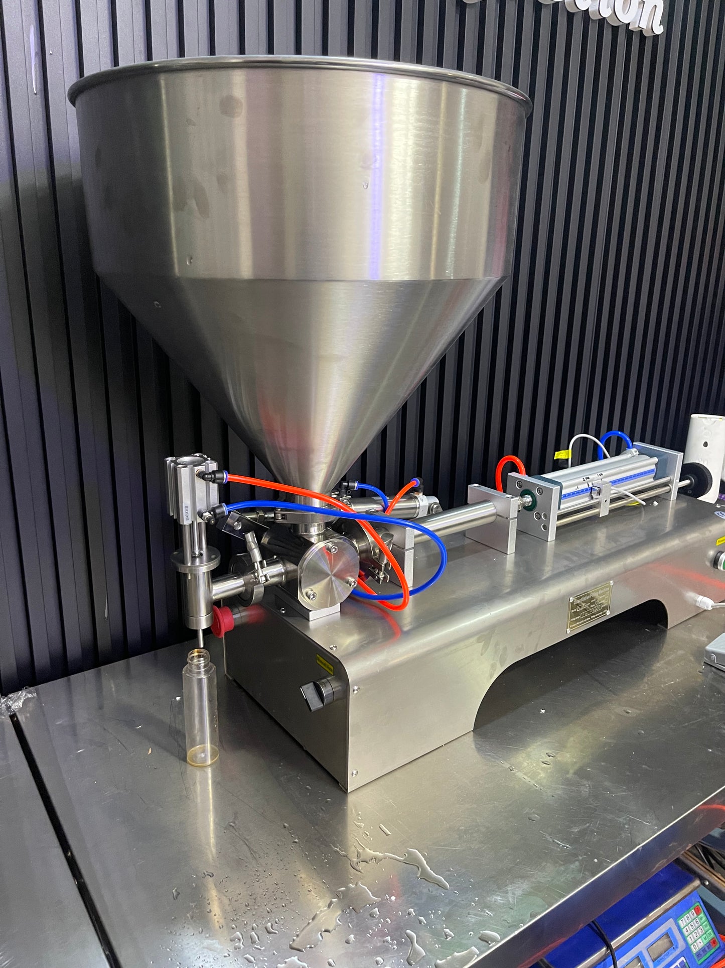 Single Nozzle Paste/Cream Filling Machine